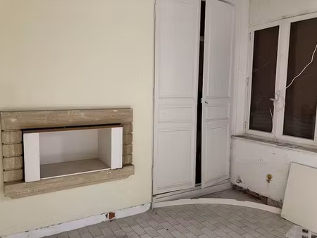 vente maison 5 pièces 77 m² à abbeville (80100)  92 650 €