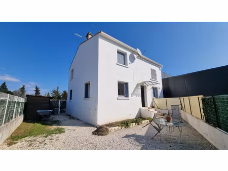location maison 3 pièces 80m² sommieres 30250