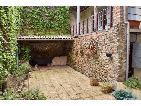 a vendre maison 8 pièces 7 chambres de 198 m2