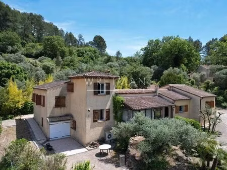 villa provençale avec dépendances et grand terrain arboré – le luc-en-provence