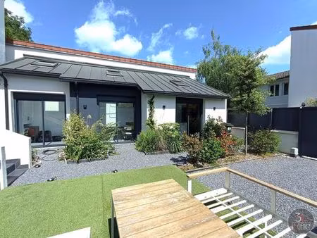 maison de 5 pièces de luxe en vente à bry-sur-marne  île-de-france