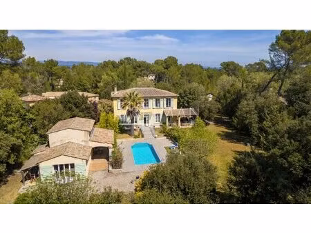 bastide de charme aux prestations authentiques avec maison d’amis - le thoronet