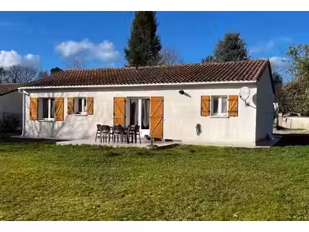 vente maison 4 pièces 81 m² à saint-front-de-pradoux (24400)  166 500 €