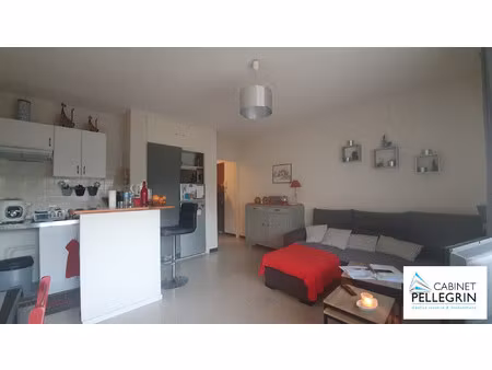 t2 balcons saint tronc 'le club'