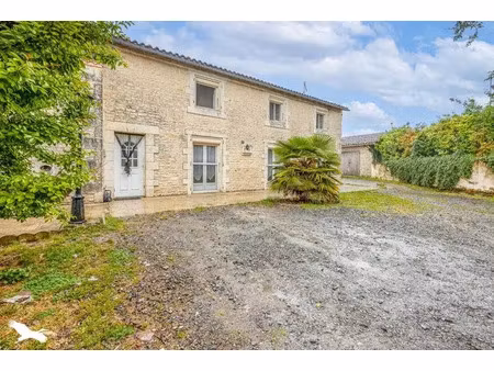vente maison 6 pièces 206 m² à villiers-sur-chizé (79170)  199 716 €