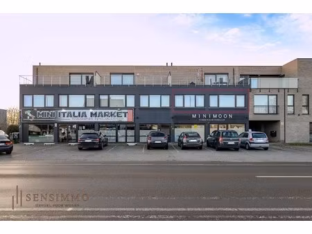 tweeslaapkamer appartement van 94m² met terras  parking en kelderberging