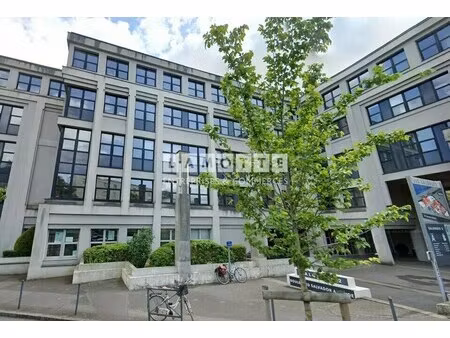 location bureaux 146 m²
