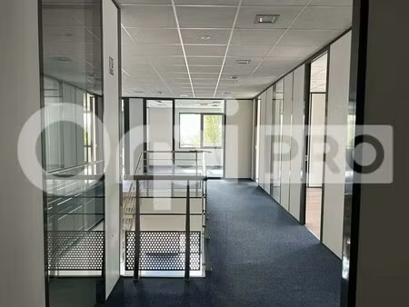 location bureaux 235 m²