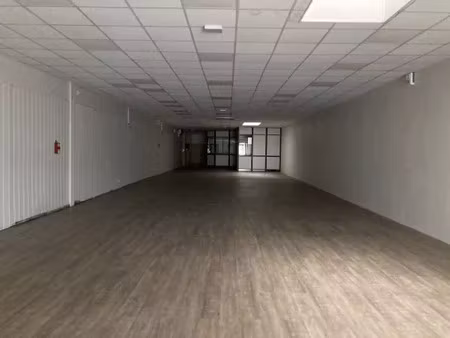 location commerce 329 m² à le boulou (66160)