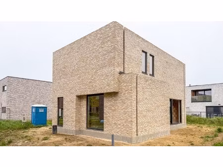 nieuwbouwwoning casco met moderne afwerking + lichtinval!