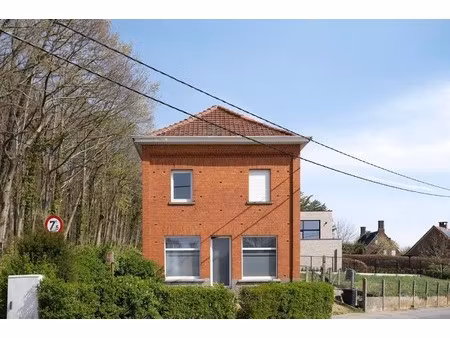 woning met 5 slaapkamers en terras