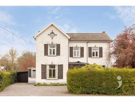 statige woning op een mooi perceel!