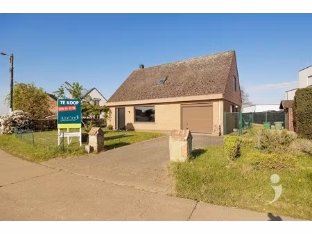 ruime te renoveren woning met 3 slaapkamers