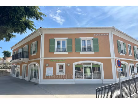 location commerce 35 m² à roquefort-les-pins (06330)