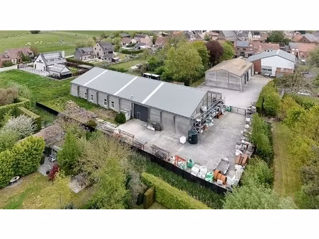 hangar of opslagruimte op groot terrein te middelburg