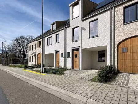 nieuwbouw pastorijwoning met 4 slaapkamers en 2 badkamers (mogelijkheid 6% btw)