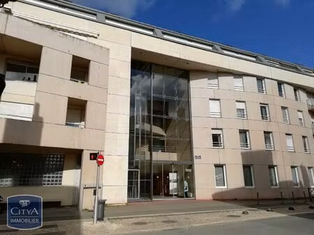 location parking poitiers 86000