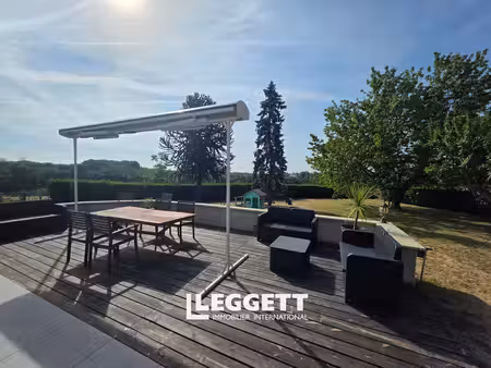 maison 7 pièce(s)  dignac