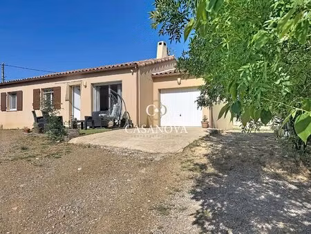 villa récente entre vignes et montagne