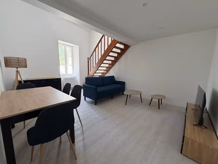 location appartement 2 pièces 49m² poitiers 86000