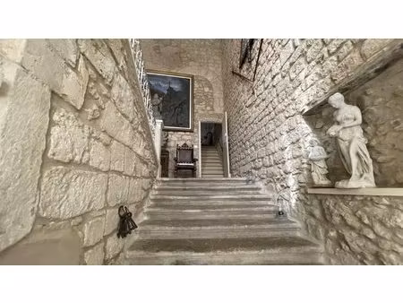 château du xii ème siècle.
