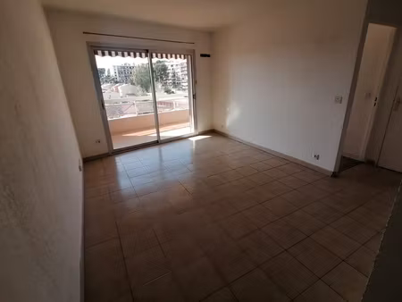 location appartement 2 pièces 38m² le cannet 06110