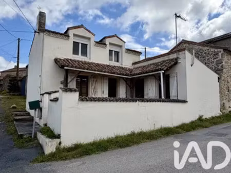 maison de village à faye-l’abbesse (79350)