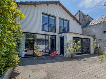 vente loft 9 pièces 225 m2 à brive-la-gaillarde