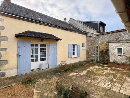 à 2 km d'orgères-en-beauce charmante maison de campagne avec dépendances