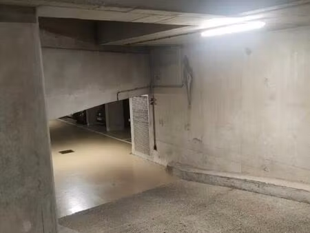 parking / box paris 11.16m2