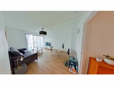 chambre à louer dans appartement 6 pièces à pessac  domaine universitaire