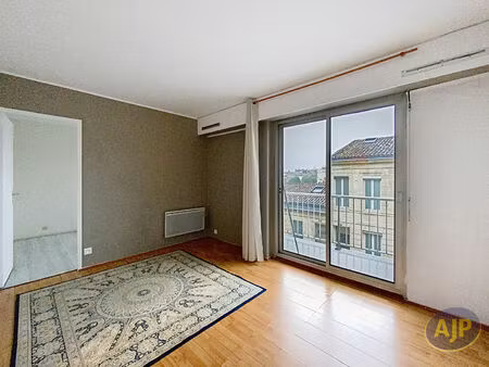 t2 avec balcon et parking