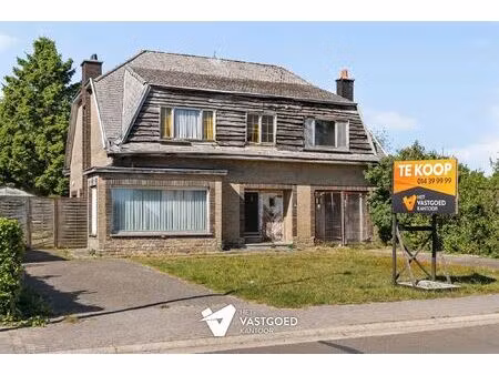 huis te koop in balen met 4 slaapkamers