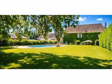 charmante maison spacieuse avec piscine et jardin arboré à mussidan