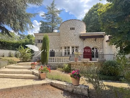 villa en pierre de caractère à sault jardin  calme & prestations de qualité