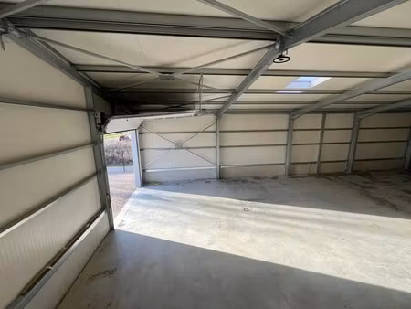 location local d’activités villiers saint frederic 78640 350m²