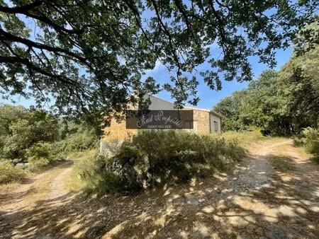 ancienne bergerie de 200 m2.