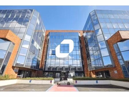 location bureaux 160 m² à 704 m²