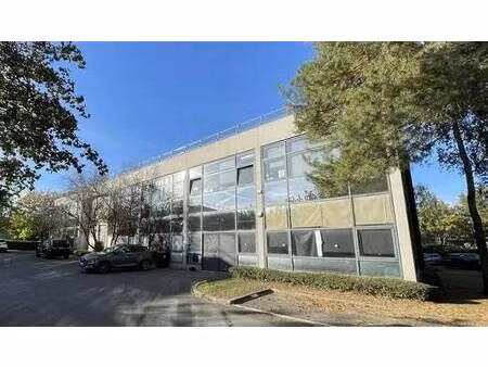 location local d’activités lognes 77185 70m²