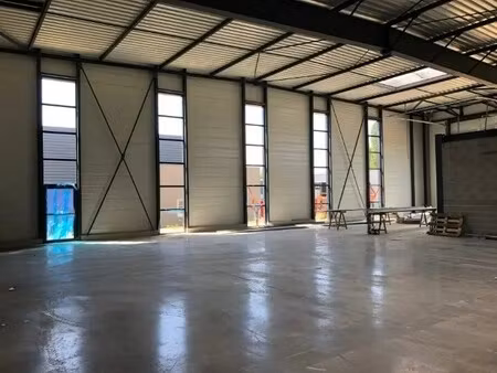 location local d’activités parcay meslay 37210 1657m²