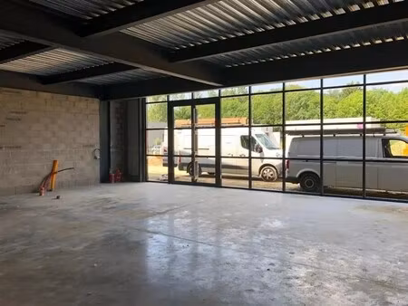 vente local d’activités parcay meslay 37210 1657m²