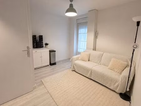 location appartement 2 pièces  30.76m²  nantes