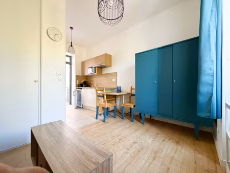 proche métro - studio 17 m²