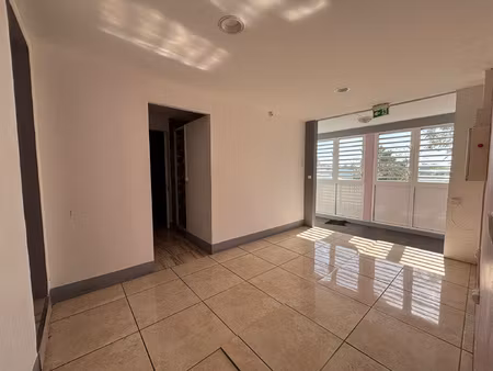 location local commercial 35m² le gosier 97190