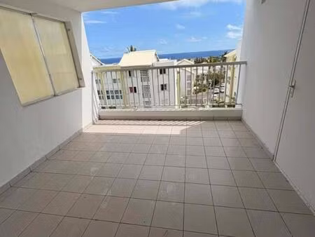 location appartement 5 pièces 102m² st pierre 97410