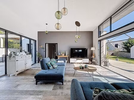 vente maison 5 pièces  143.00m²  mozé