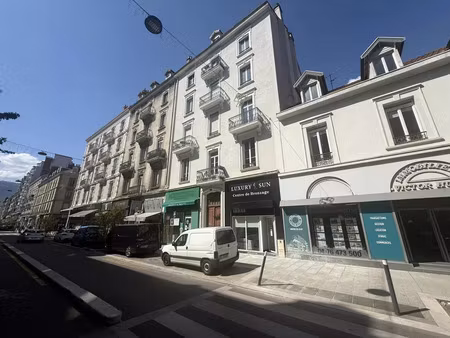 vente appartement 1 pièces 44m2 grenoble 38000 - 135000 € - surface privée