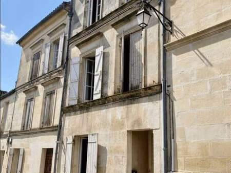 vente immeuble à jonzac (17500) : à vendre / 156m² jonzac