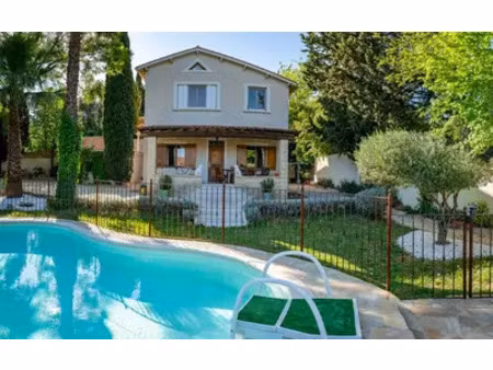 villeneuve-lès-avignon (30400)