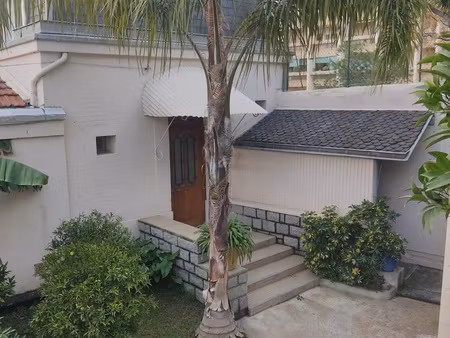 appartement t3 avec terrasse et garage  béziers centre